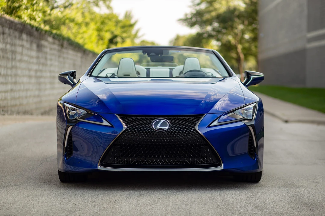 2024 Lexus LC - Image 9 of 31