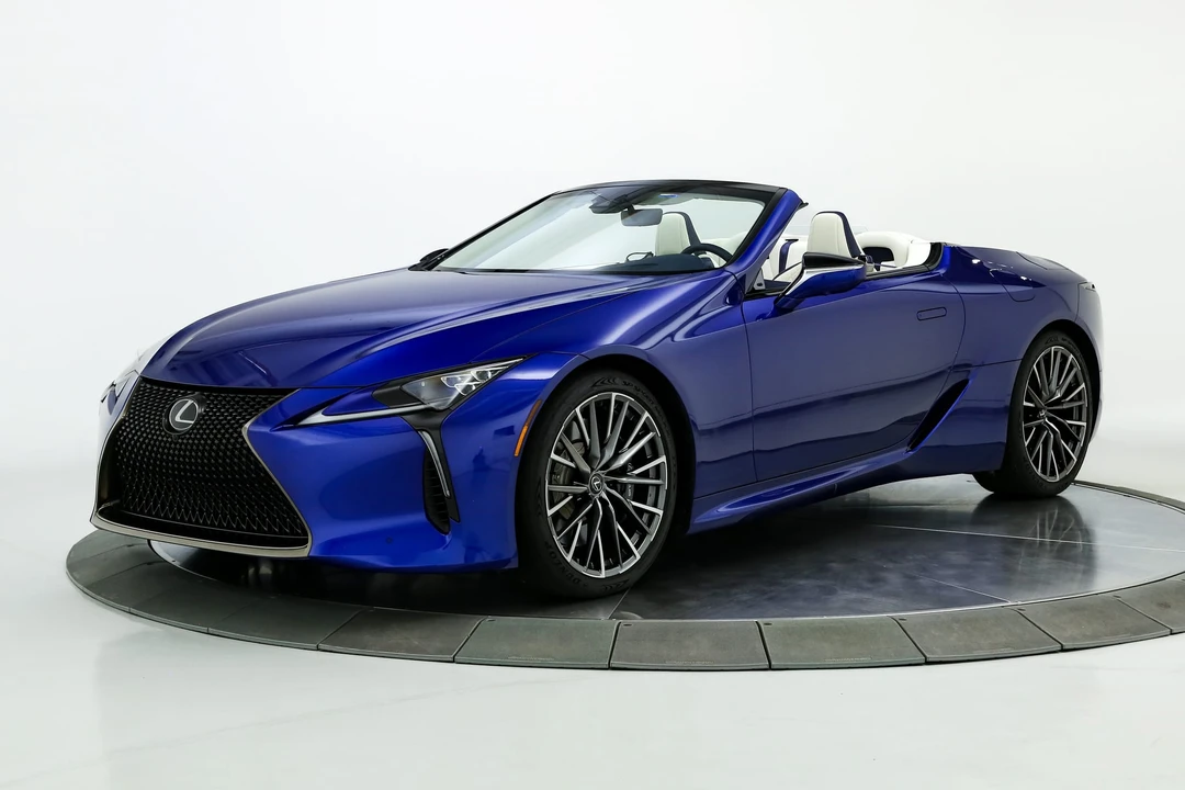 2024 Lexus LC - Image 16 of 31