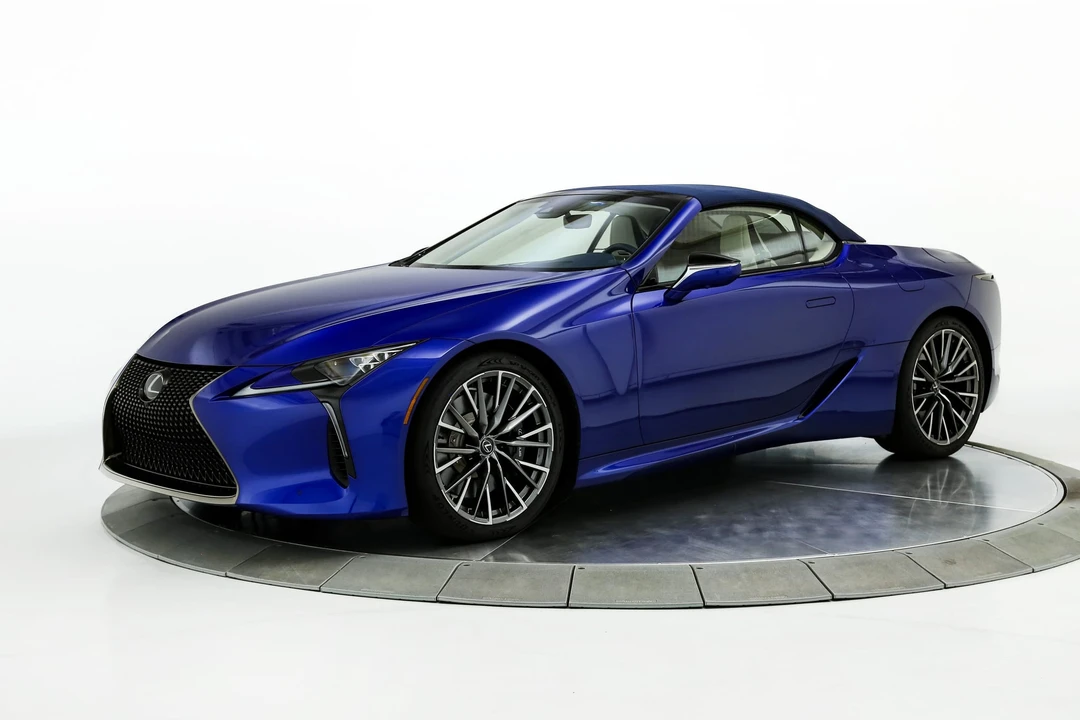 2024 Lexus LC - Image 26 of 31