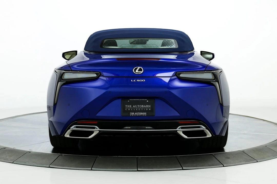 2024 Lexus LC - Image 29 of 31