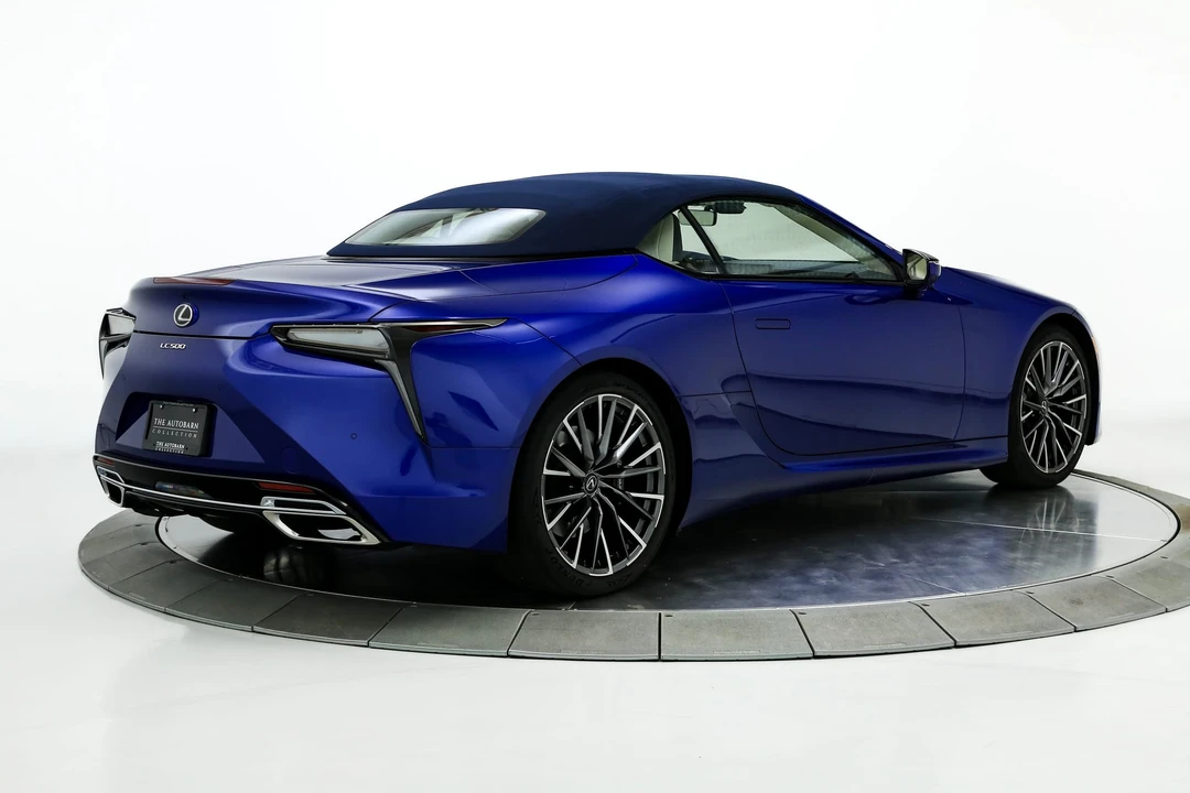2024 Lexus LC - Image 30 of 31