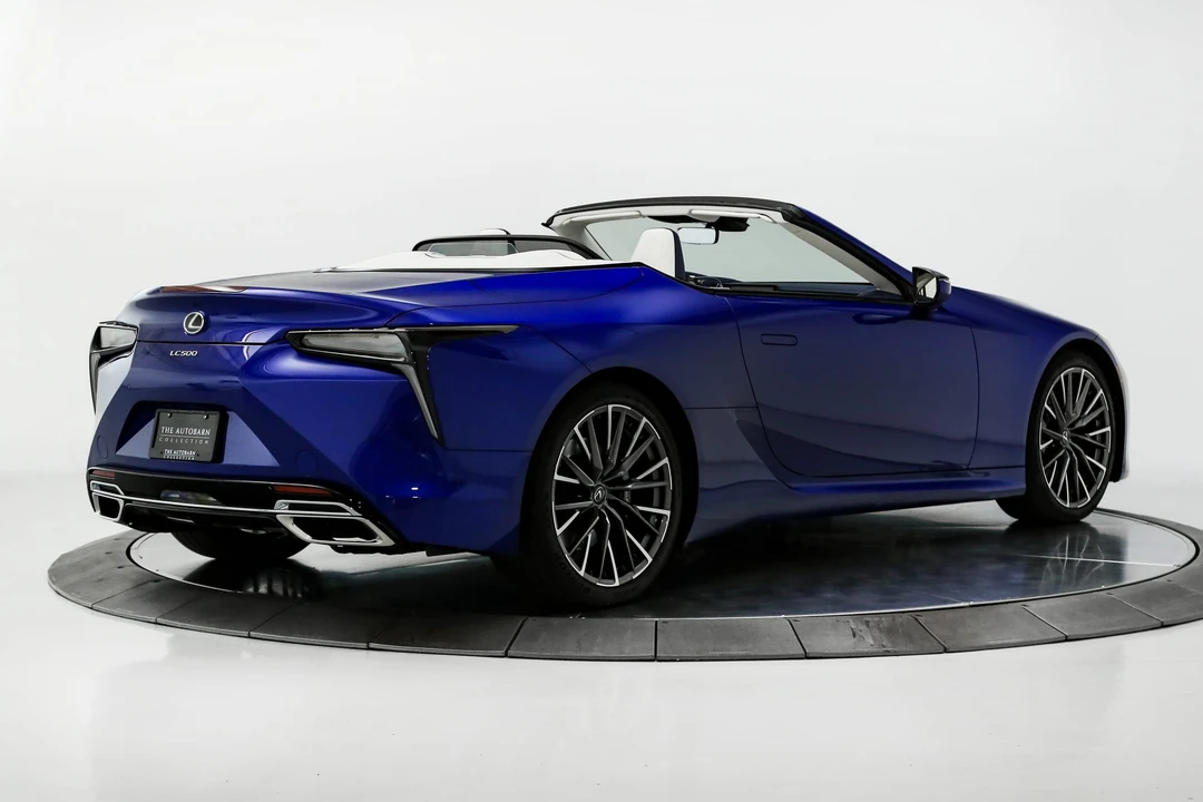 2024 Lexus LC - Image 22 of 31