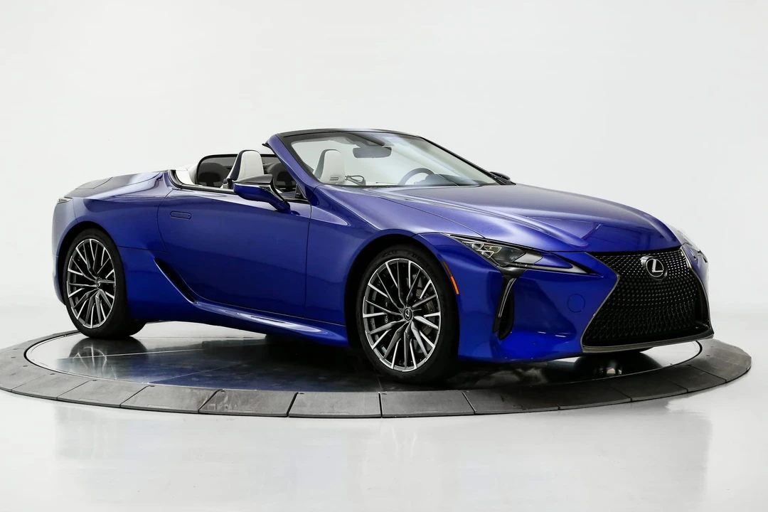 2024 Lexus LC - Image 24 of 31