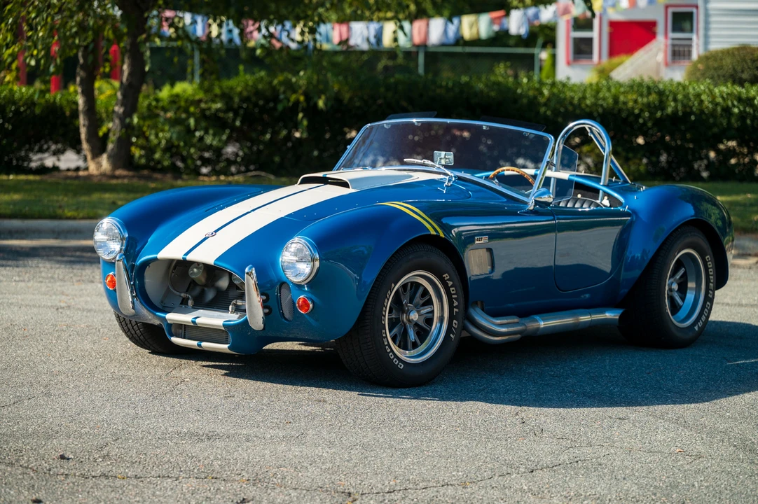 Shelby Cobra Replica - Image 4 of 31