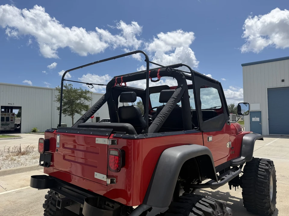 1987 Jeep YJ Wrangler - Image 14 of 31