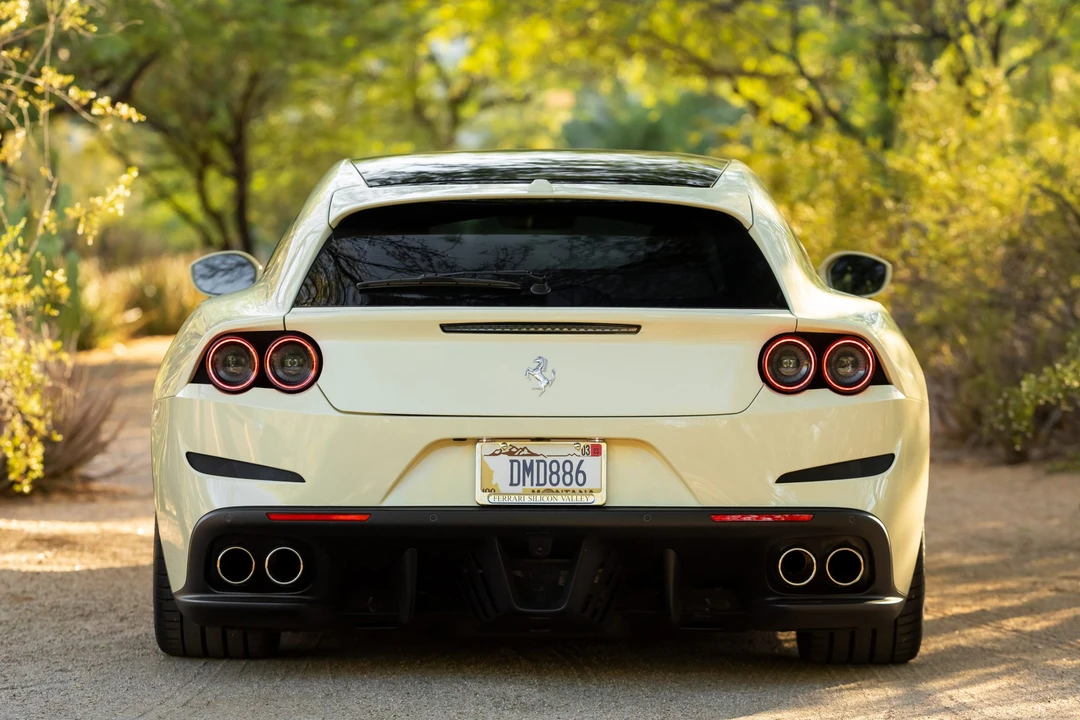 2020 Ferrari GTC4Lusso T - Image 10 of 31