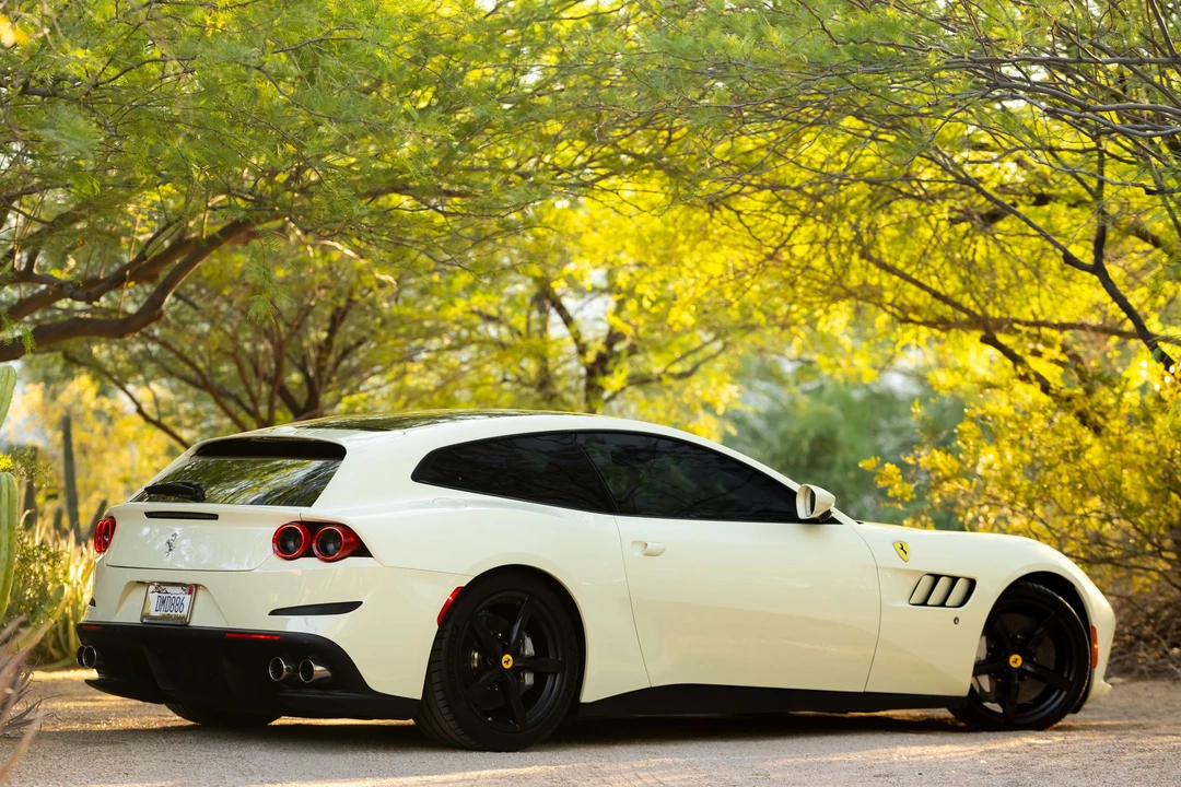 2020 Ferrari GTC4Lusso T - Image 11 of 31