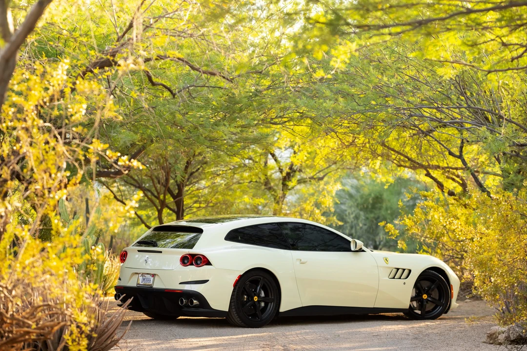2020 Ferrari GTC4Lusso T - Image 12 of 31
