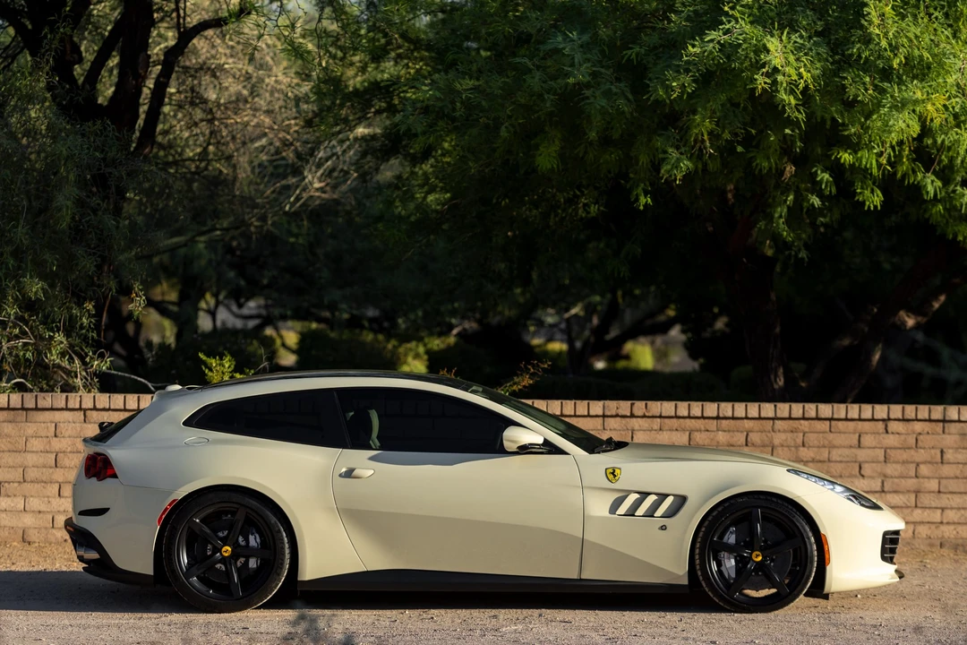 2020 Ferrari GTC4Lusso T - Image 22 of 31