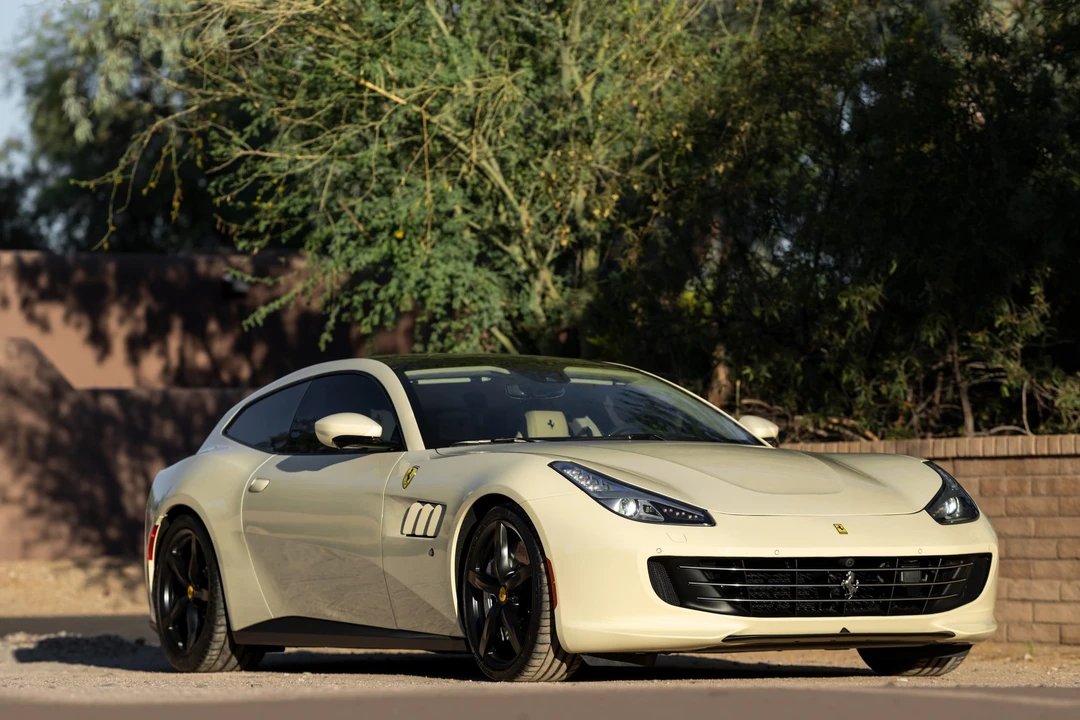 2020 Ferrari GTC4Lusso T - Image 26 of 31