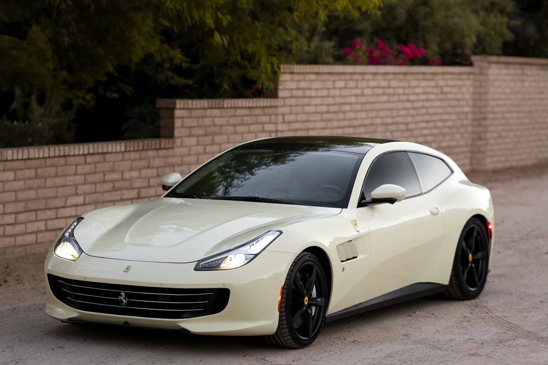 2020 Ferrari GTC4Lusso T - Image 14 of 31