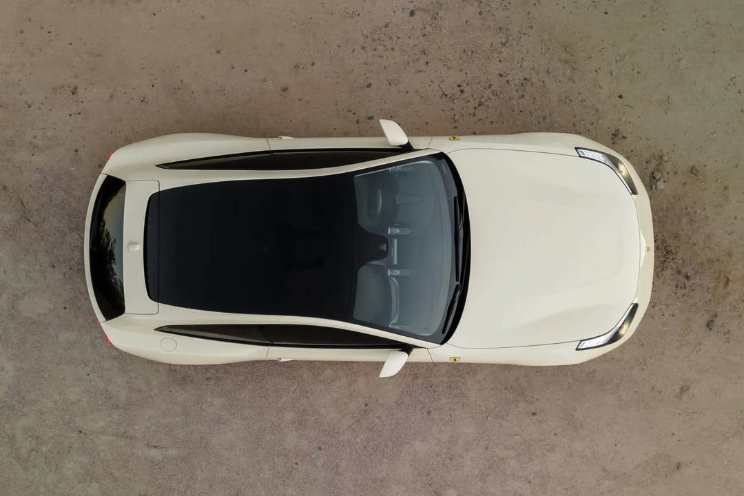 2020 Ferrari GTC4Lusso T - Image 28 of 31