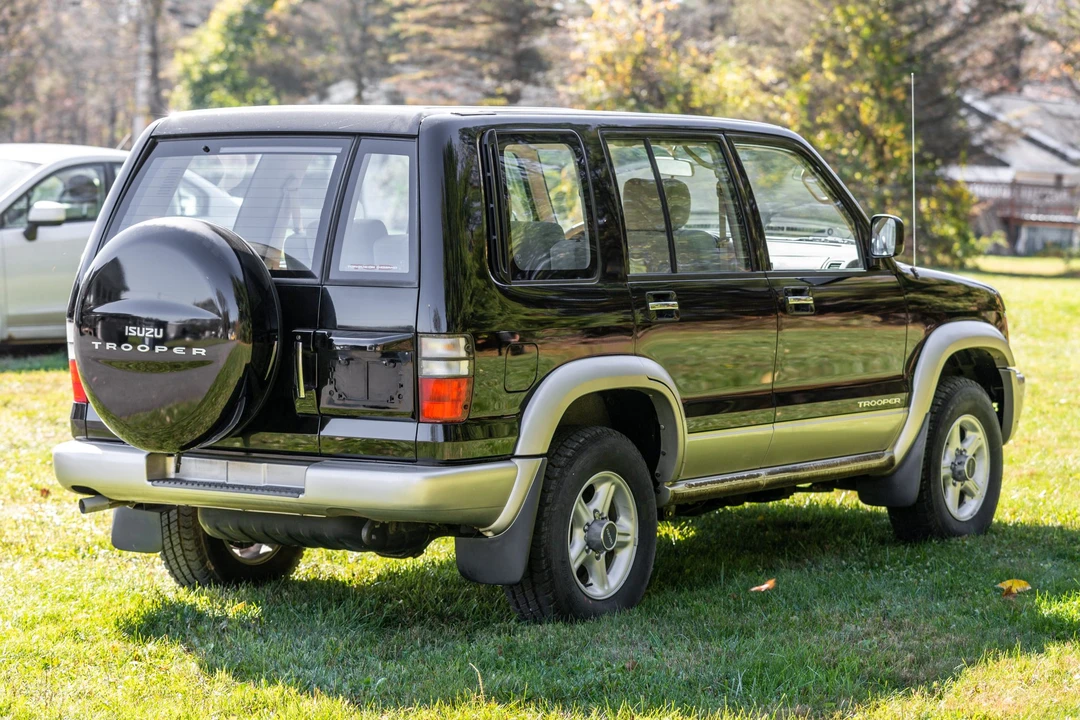 2001 Isuzu Trooper - Image 7 of 31