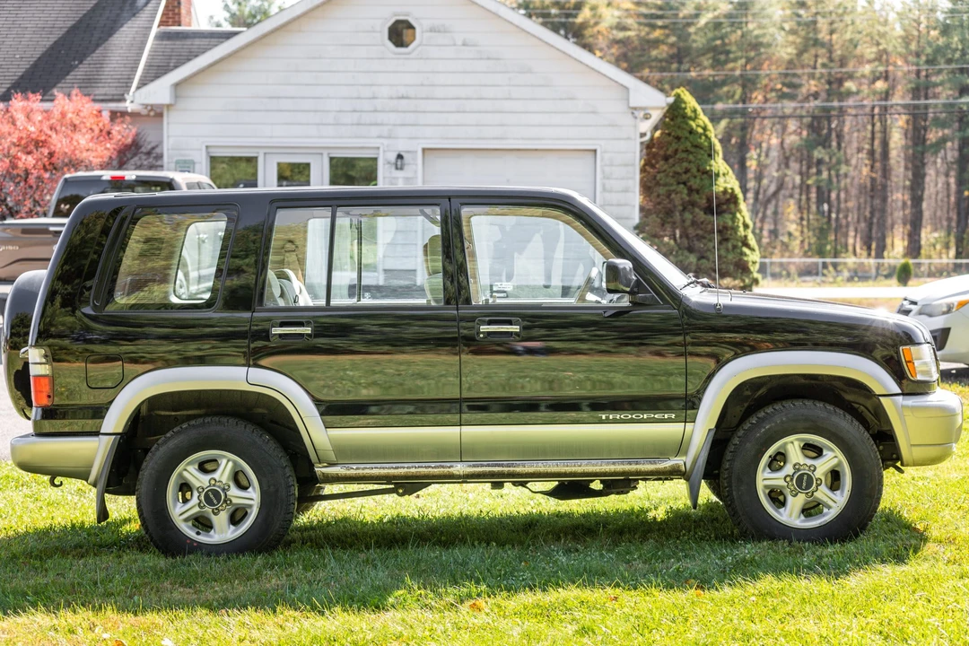 2001 Isuzu Trooper - Image 8 of 31