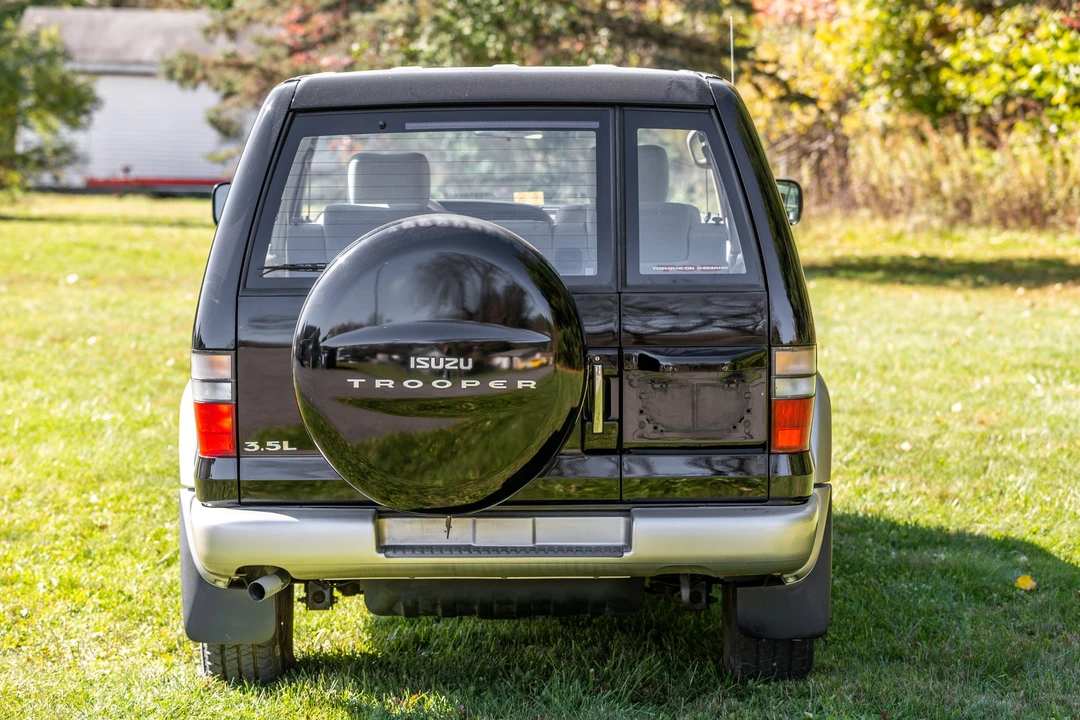 2001 Isuzu Trooper - Image 6 of 31