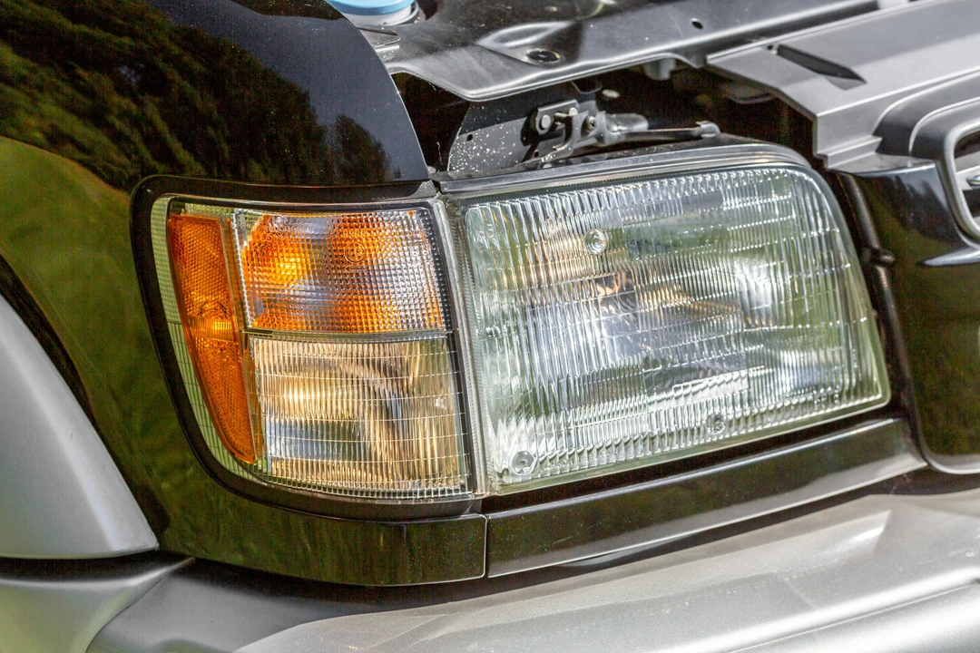 2001 Isuzu Trooper - Image 9 of 31
