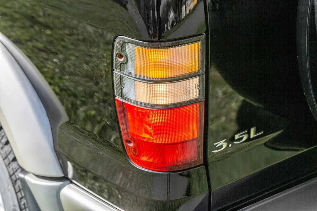 2001 Isuzu Trooper - Image 12 of 31