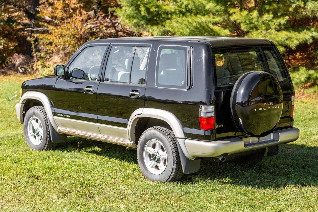 2001 Isuzu Trooper - Image 5 of 31