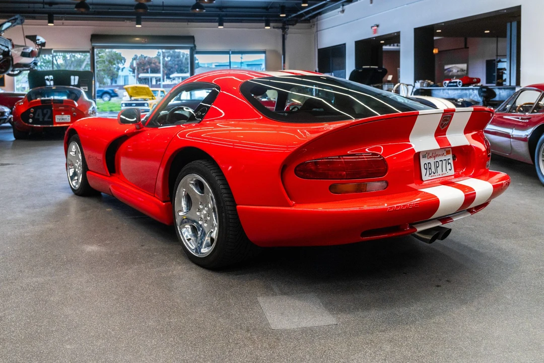 2002 Dodge Viper GTS 2nd Gen - Image 8 of 31