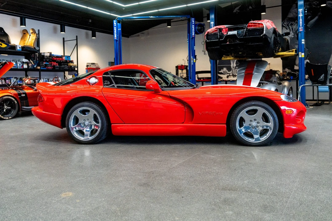 2002 Dodge Viper GTS 2nd Gen - Image 5 of 31