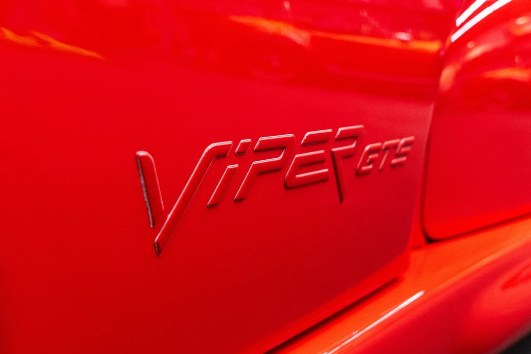 2002 Dodge Viper GTS 2nd Gen - Image 23 of 31