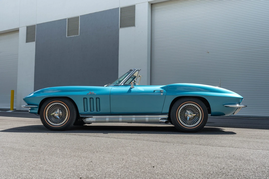1966 Chevrolet Corvette C2 - Image 17 of 31
