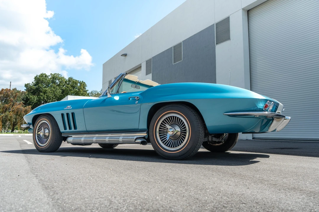 1966 Chevrolet Corvette C2 - Image 18 of 31