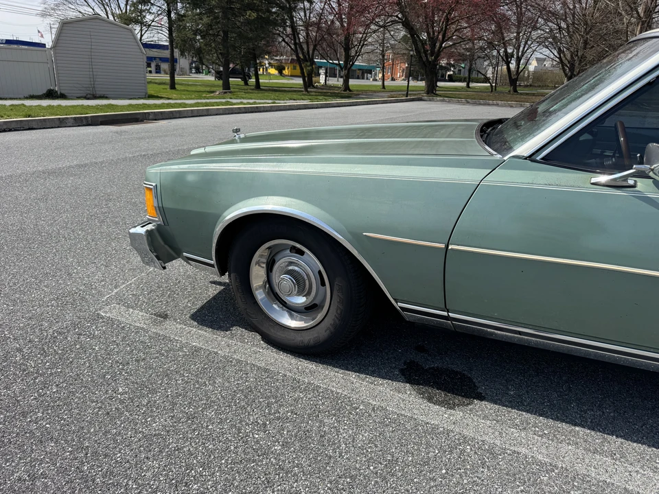 1977 Chevrolet Caprice - Image 21 of 31