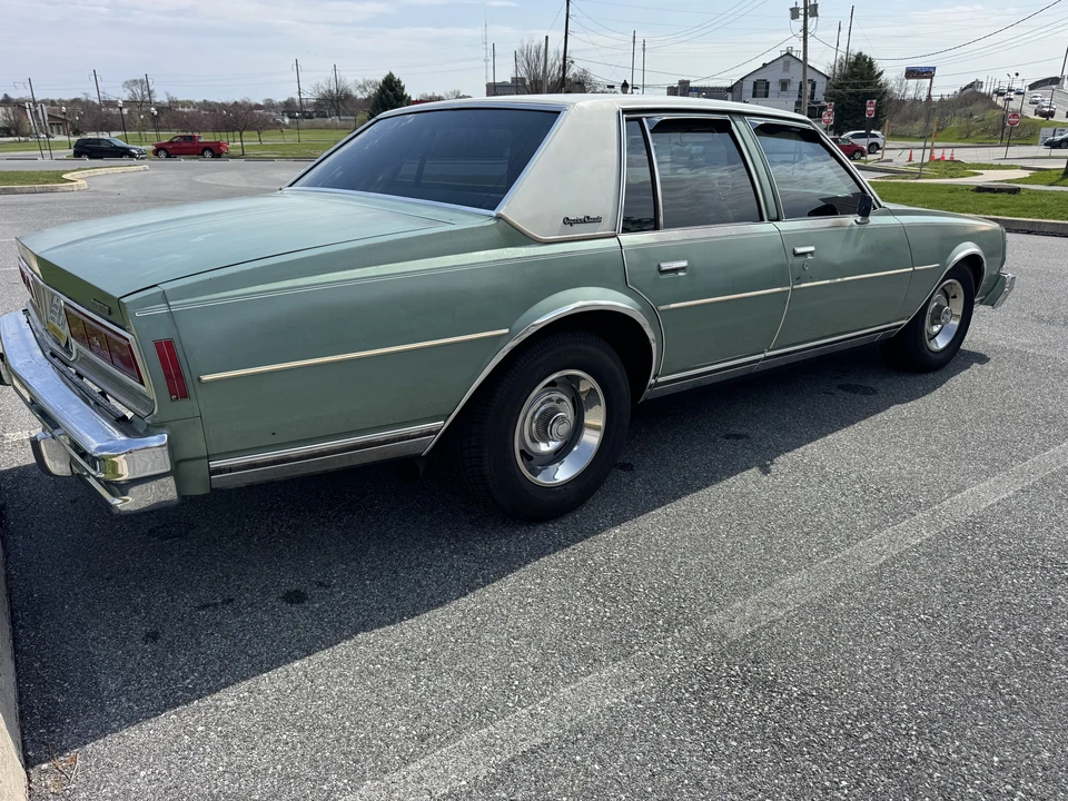 1977 Chevrolet Caprice - Image 12 of 31