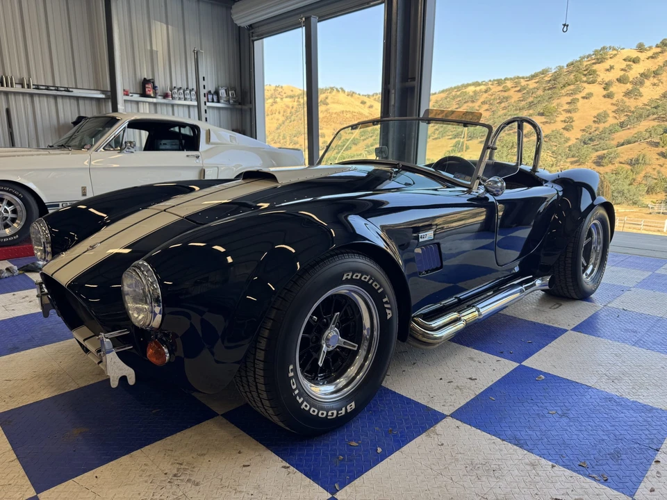 Shelby Cobra Replica - Image 2 of 31