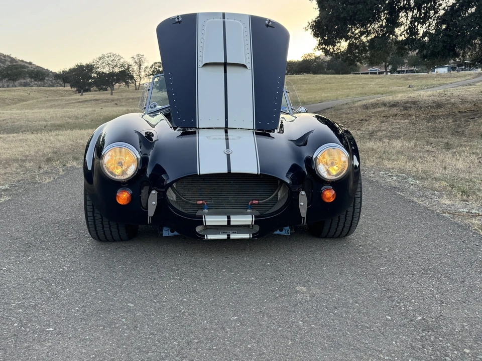 Shelby Cobra Replica - Image 11 of 31