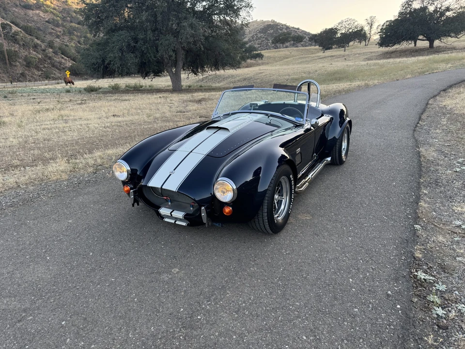 Shelby Cobra Replica - Image 5 of 31