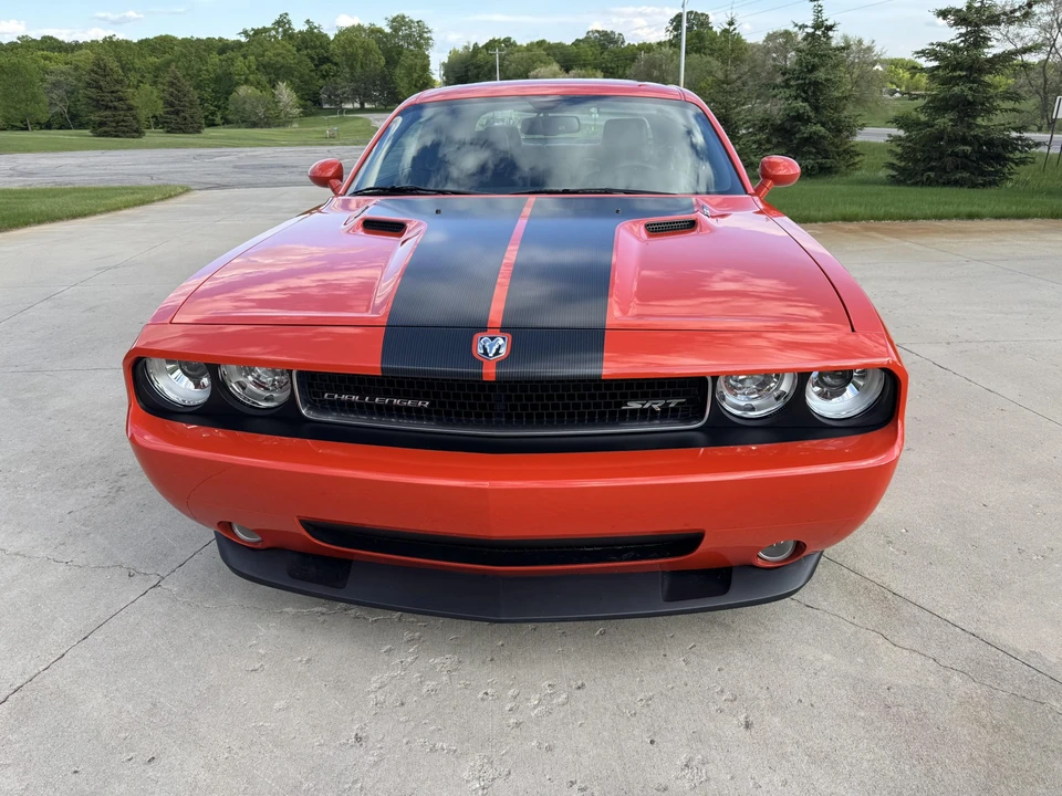 2008 Dodge Challenger SRT8 & 392 3rd Gen - Image 8 of 31