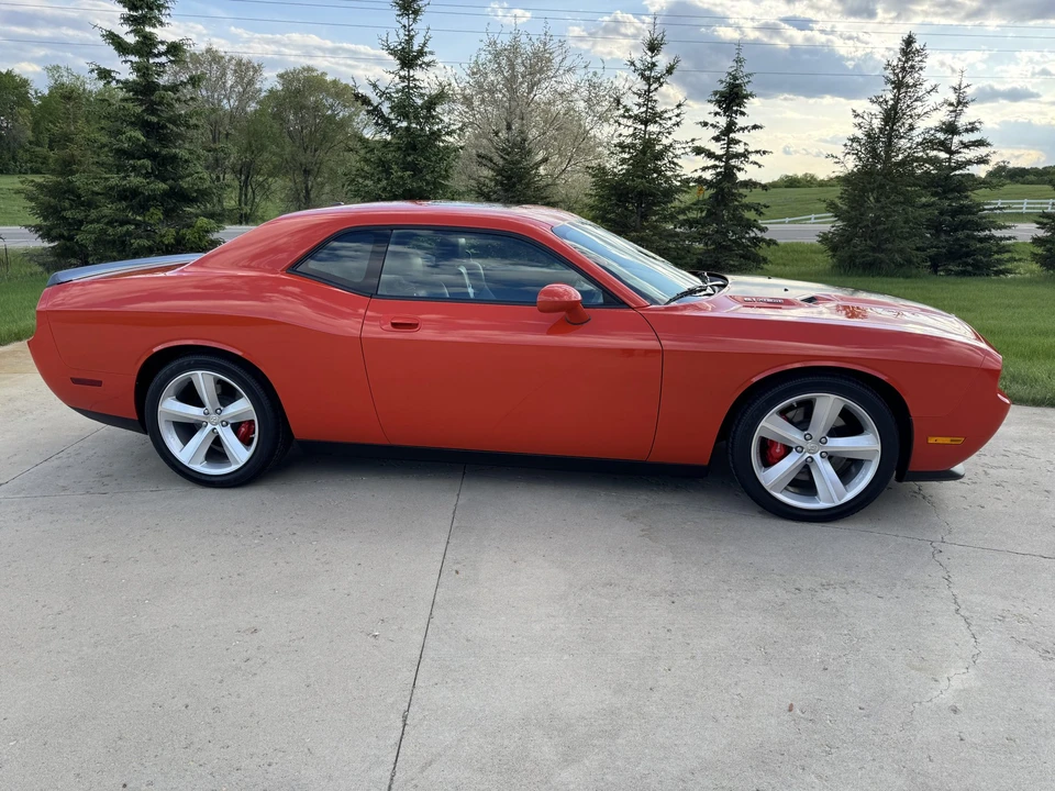 2008 Dodge Challenger SRT8 & 392 3rd Gen - Image 6 of 31