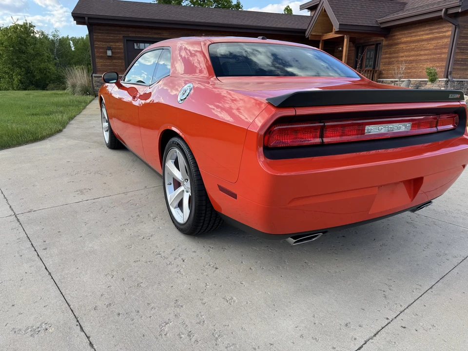 2008 Dodge Challenger SRT8 & 392 3rd Gen - Image 4 of 31