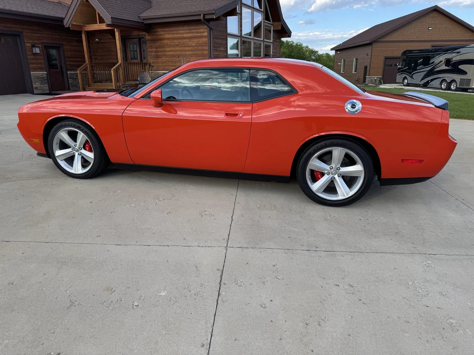 2008 Dodge Challenger SRT8 & 392 3rd Gen - Image 3 of 31