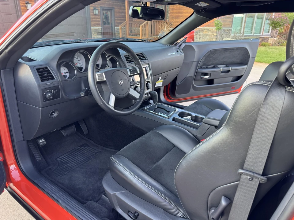 2008 Dodge Challenger SRT8 & 392 3rd Gen - Image 18 of 31