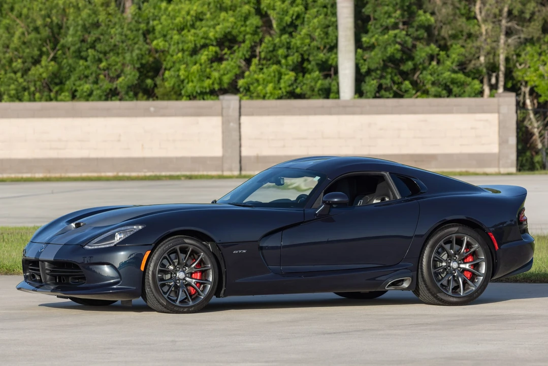 2013 Dodge Viper 5th Gen - Image 3 of 31
