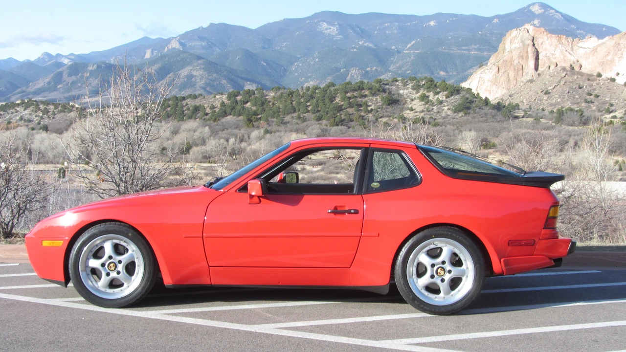 1989 Porsche 944 Turbo - Image 11 of 31