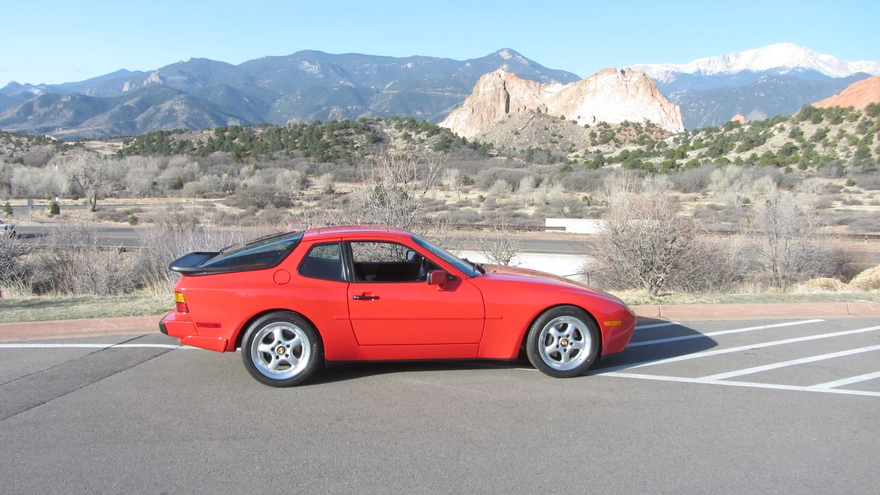 1989 Porsche 944 Turbo - Image 16 of 31