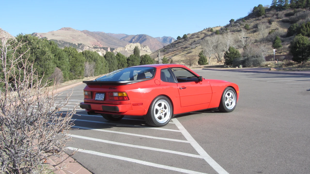 1989 Porsche 944 Turbo - Image 8 of 31