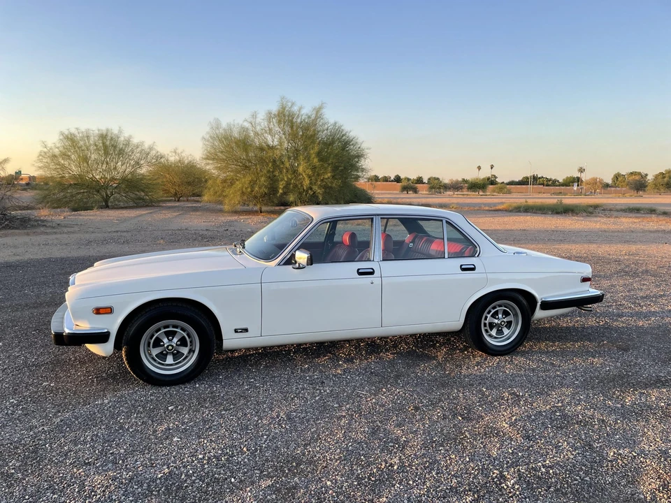 1981 Jaguar XJ Series 3 - Image 9 of 31