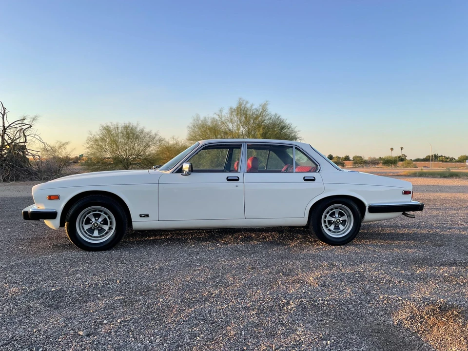 1981 Jaguar XJ Series 3 - Image 10 of 31