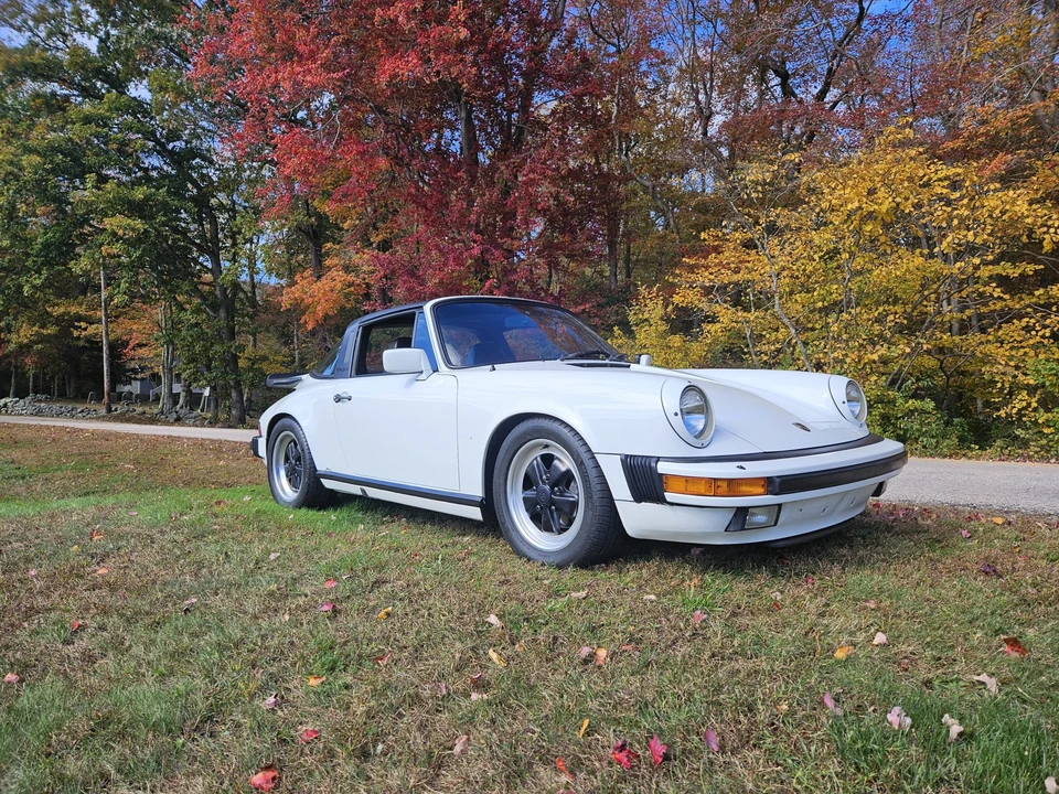 1984 Porsche 911 Carrera 3.2 - Image 2 of 31