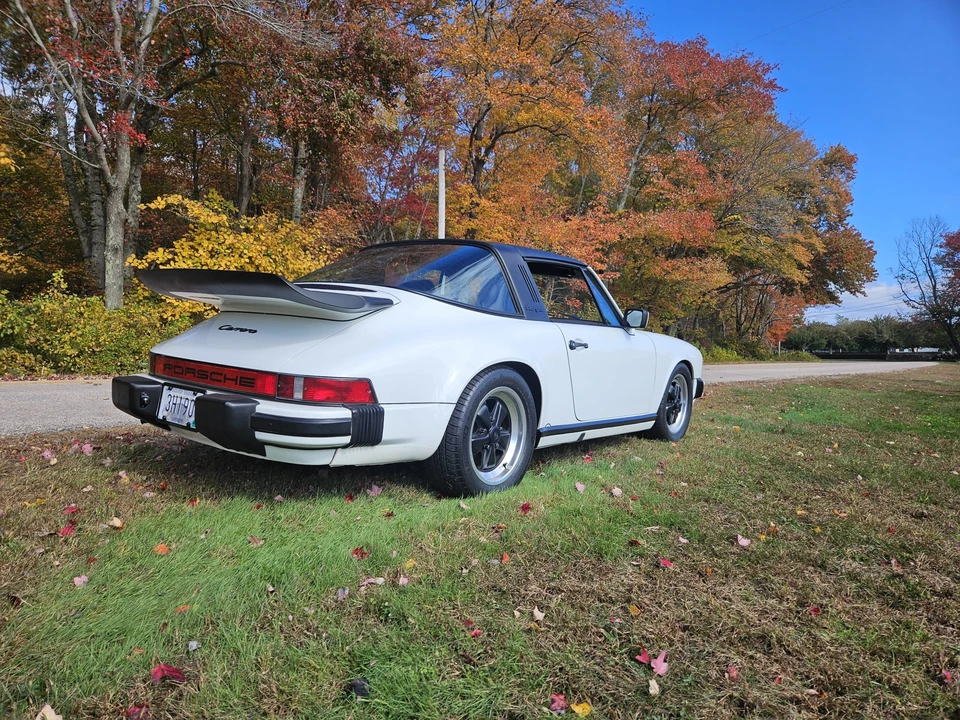 1984 Porsche 911 Carrera 3.2 - Image 15 of 31