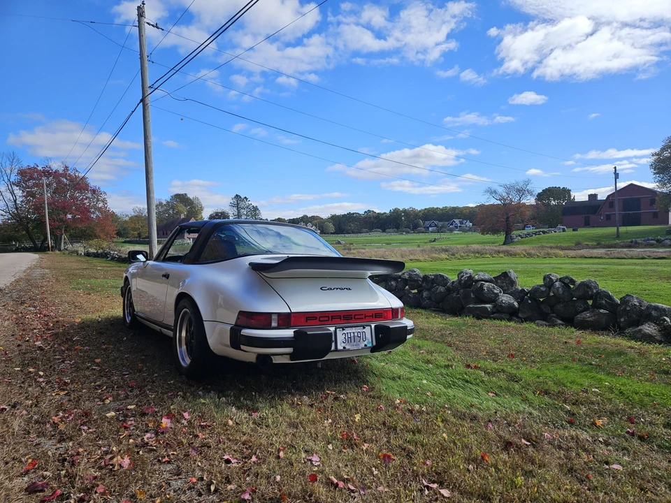 1984 Porsche 911 Carrera 3.2 - Image 12 of 31