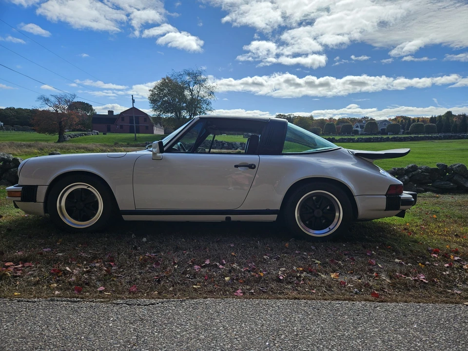 1984 Porsche 911 Carrera 3.2 - Image 11 of 31