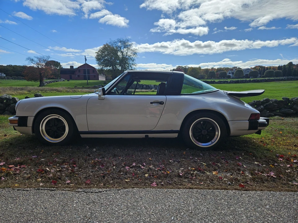 1984 Porsche 911 Carrera 3.2 - Image 10 of 31