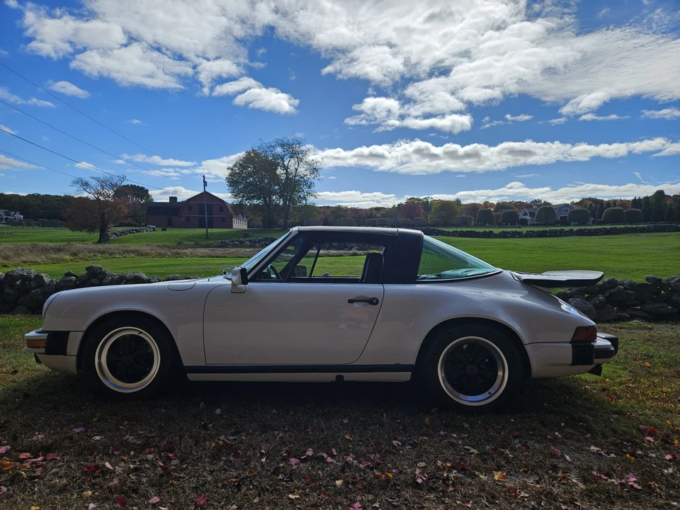 1984 Porsche 911 Carrera 3.2 - Image 9 of 31