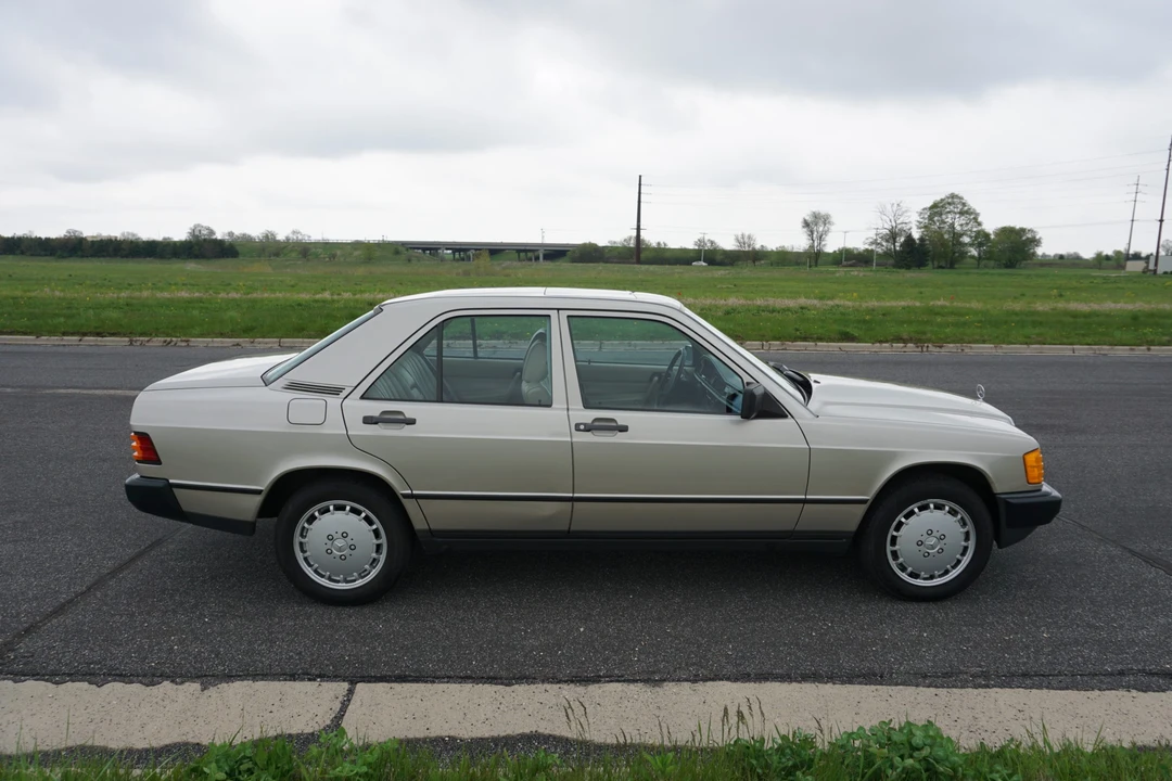 1985 Mercedes-Benz 190E - Image 27 of 31